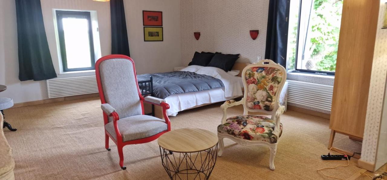 La Maison Forte - Chambres Et Table D'Hotes Millery  Экстерьер фото